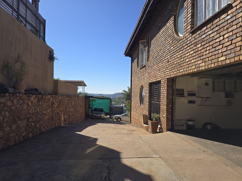 House For Sale in Florauna - Photo 3