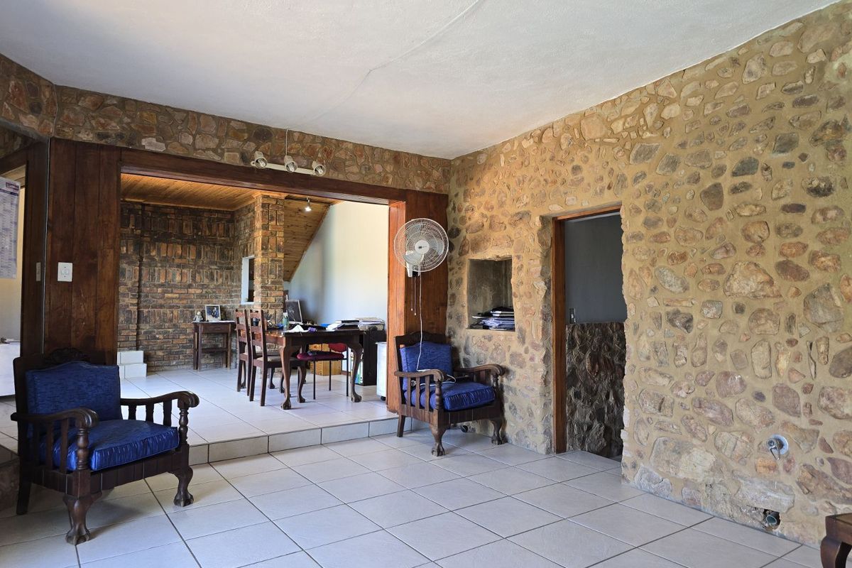 House For Sale in Florauna - Photo 5