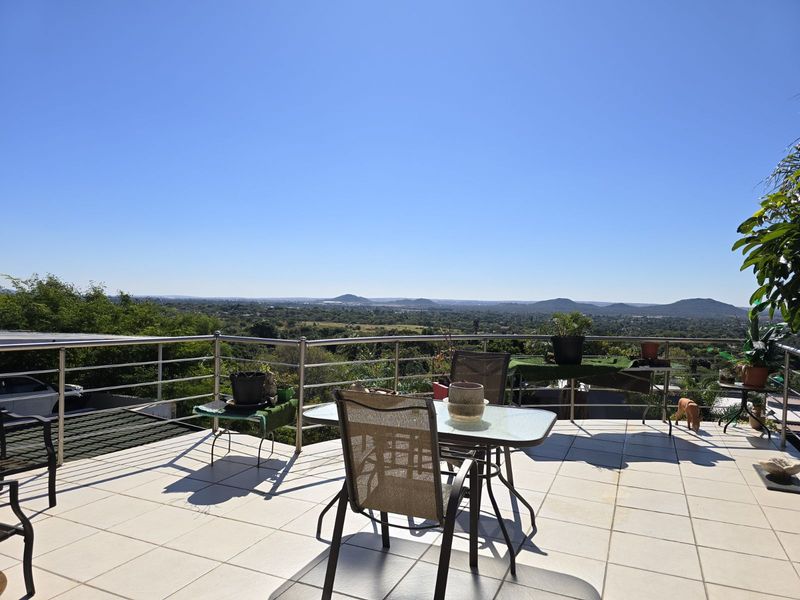 House For Sale in Florauna - Photo 2