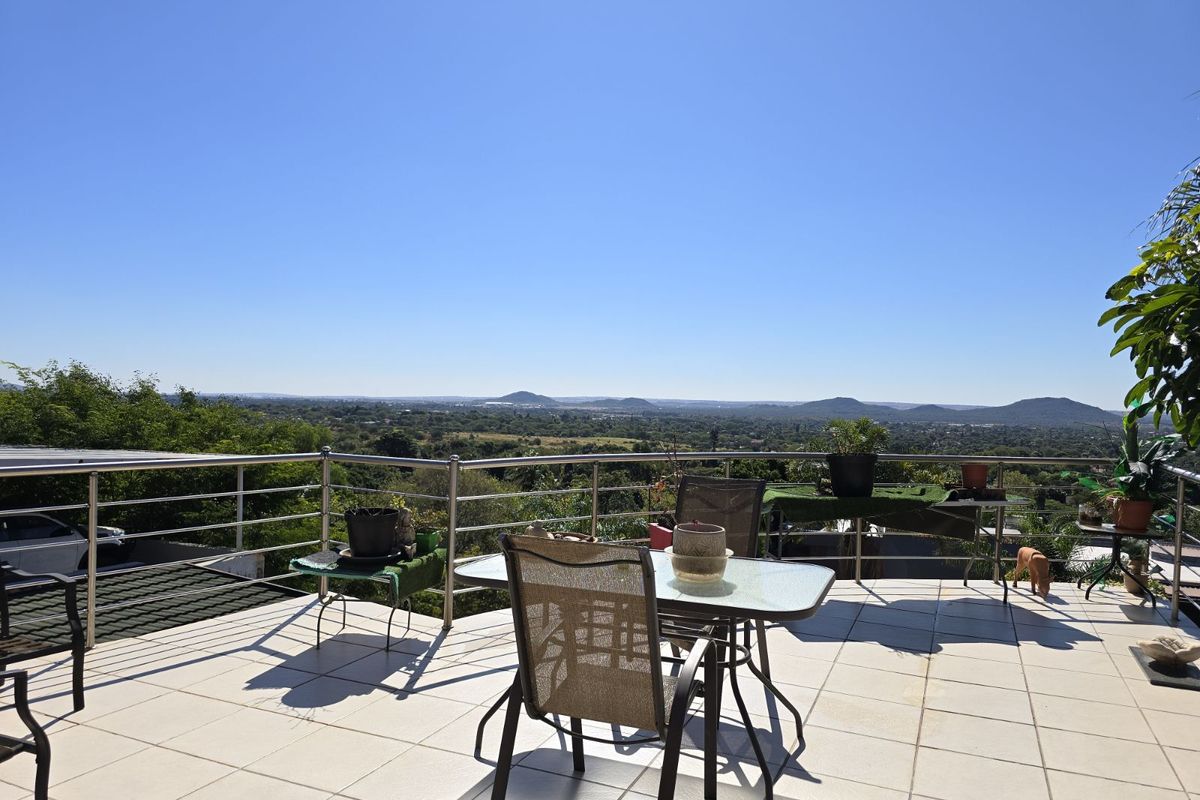 House For Sale in Florauna - Photo 2