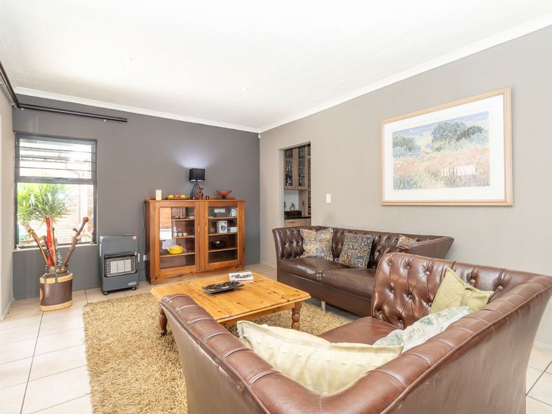 House For Sale in Honeydew Manor - Photo 3