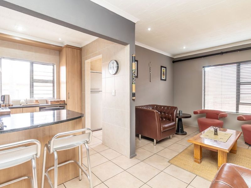 House For Sale in Honeydew Manor - Photo 8