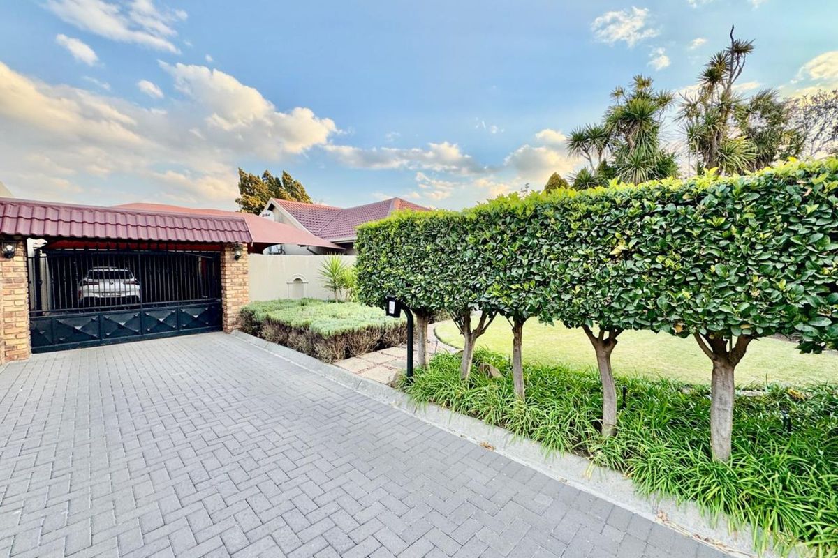 House For Sale in Secunda Central - Photo 5