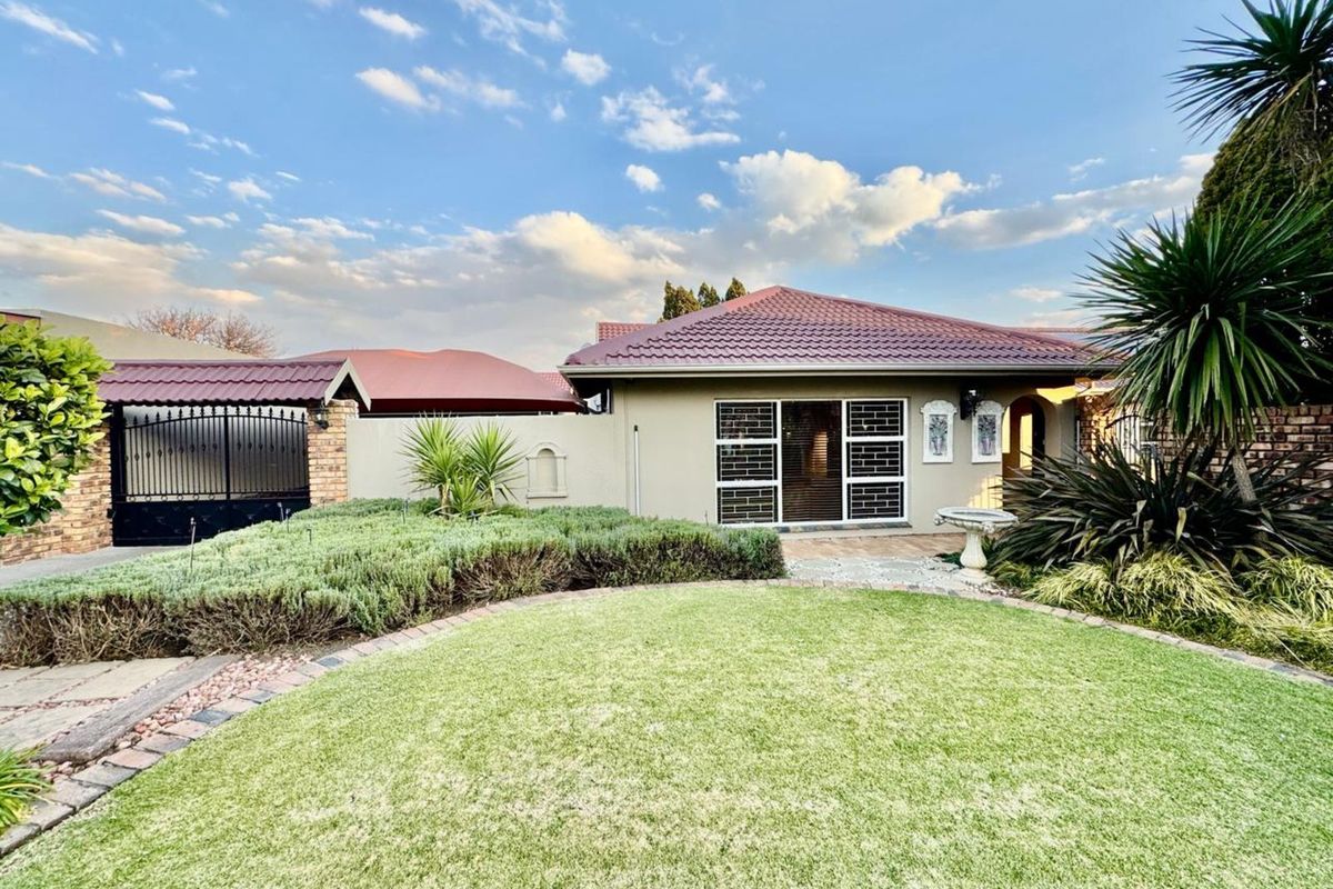 House For Sale in Secunda Central - Photo 4
