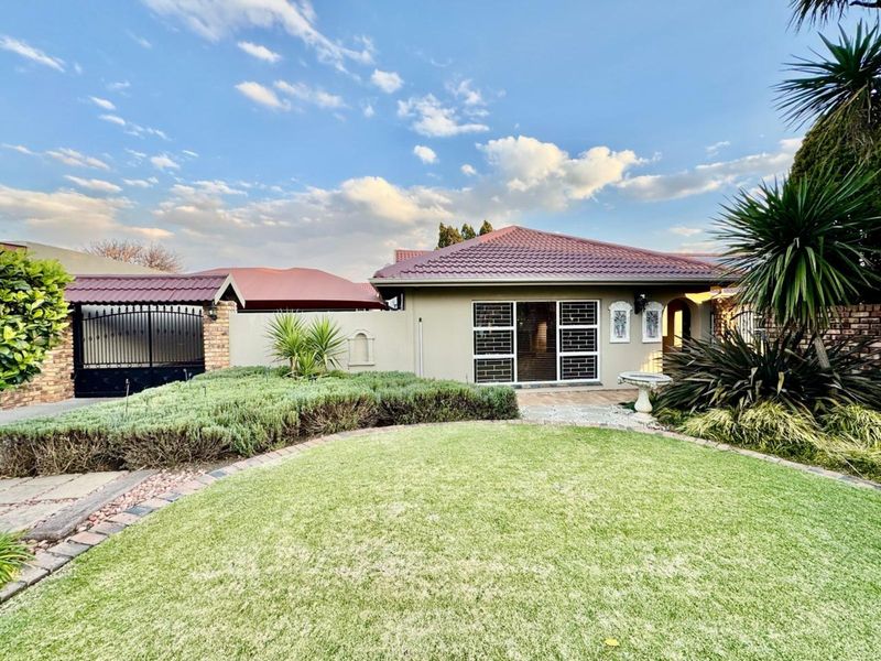 House For Sale in Secunda Central - Photo 4