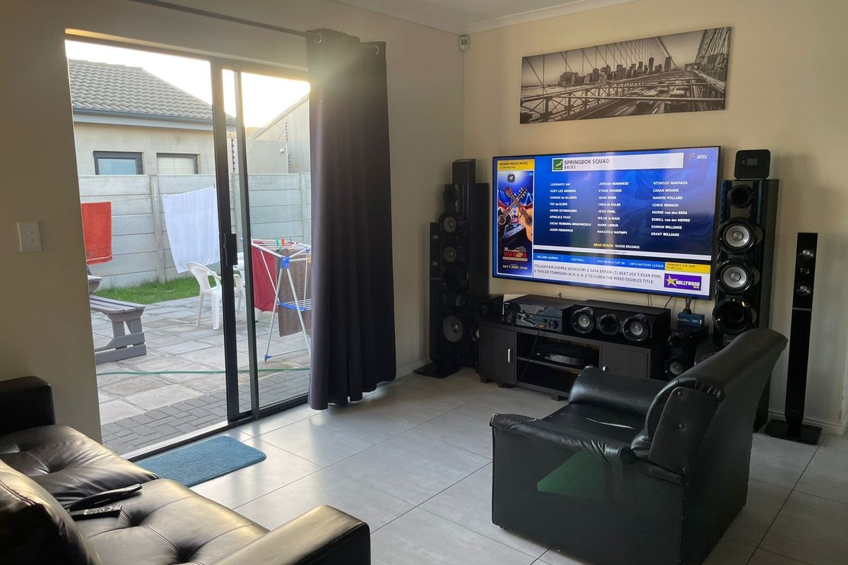 House For Sale in Parklands - Photo 3