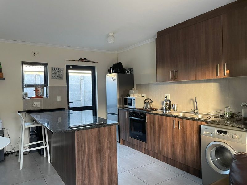 House For Sale in Parklands - Photo 8