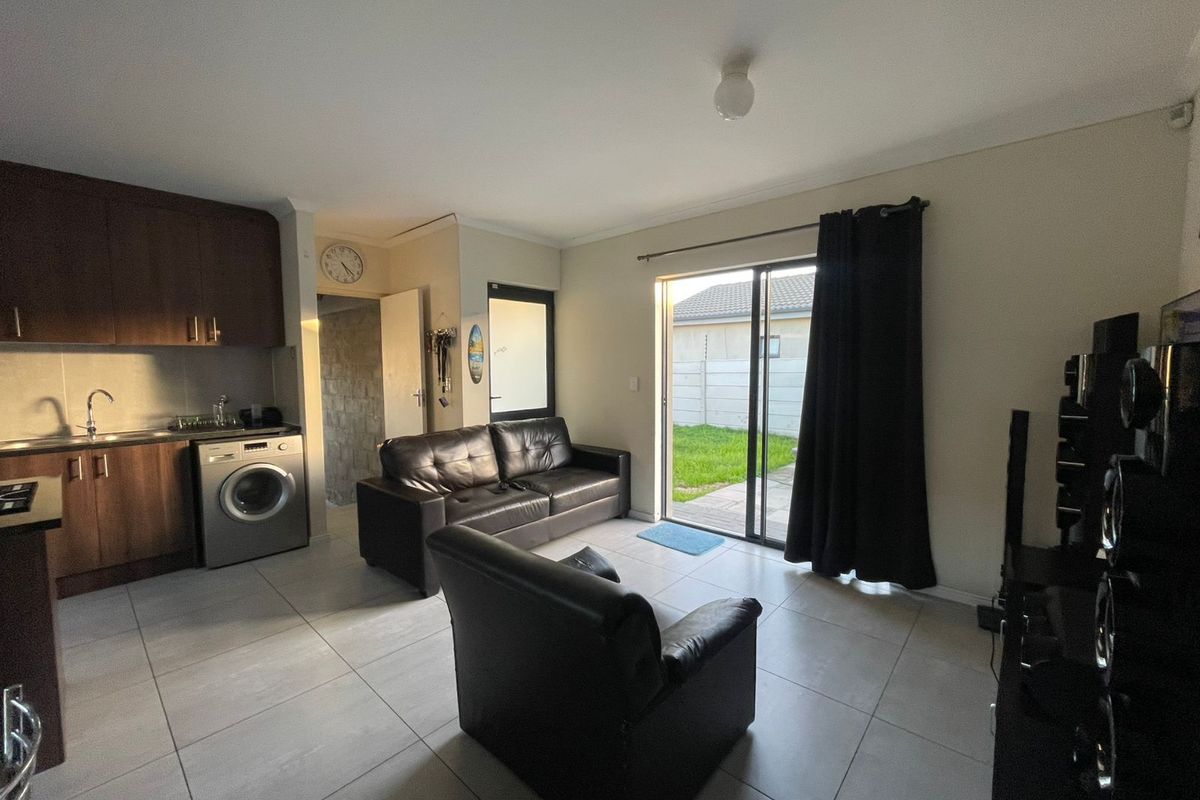 House For Sale in Parklands - Photo 5