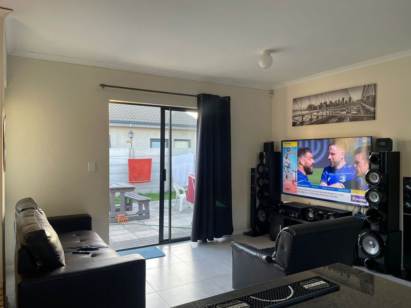 House For Sale in Parklands - Photo 4