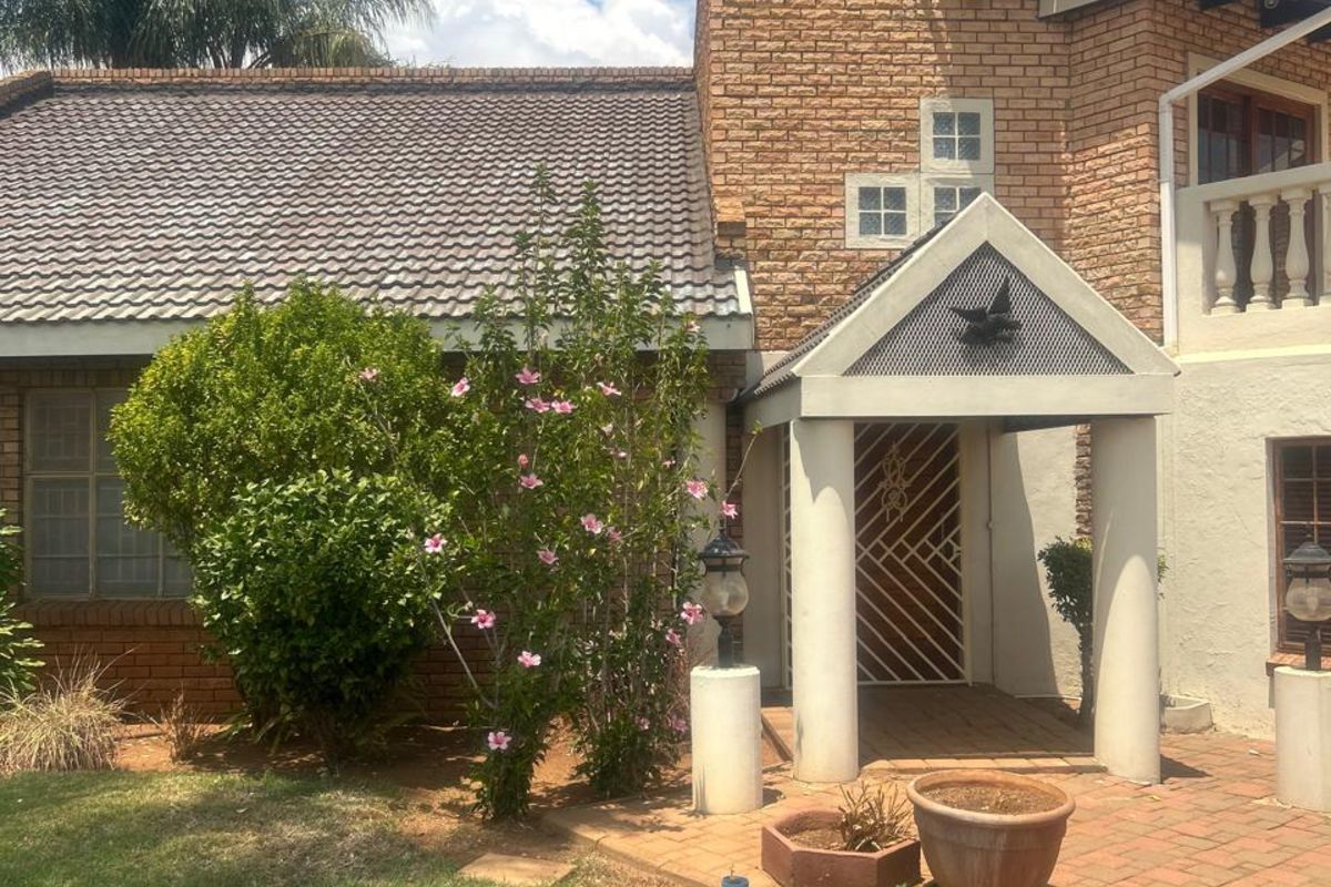 House For Sale in Fauna Park - Photo 2