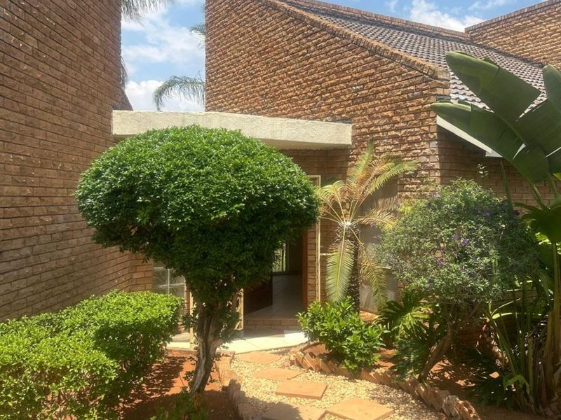 House For Sale in Fauna Park - Photo 5