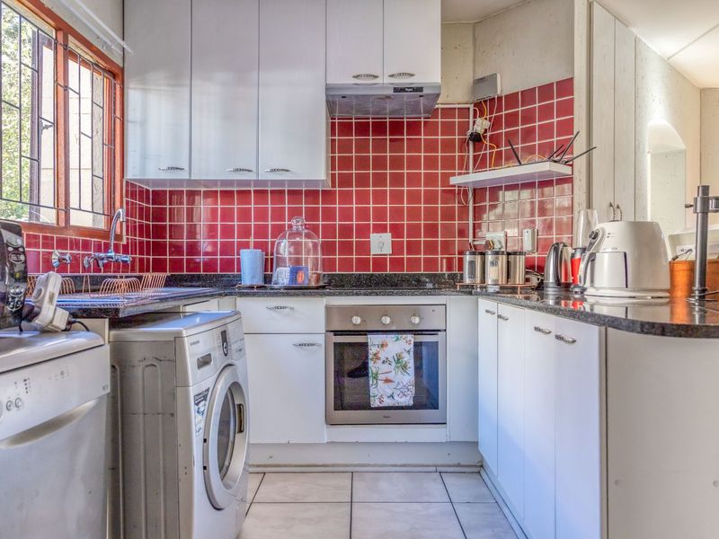 Townhouse For Sale in Bromhof - Photo 9