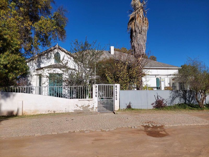 House For Sale in Murraysburg Central - Photo 2