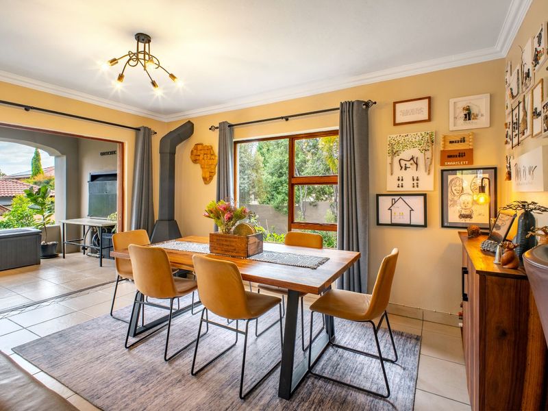 House For Sale in Broadacres - Photo 7