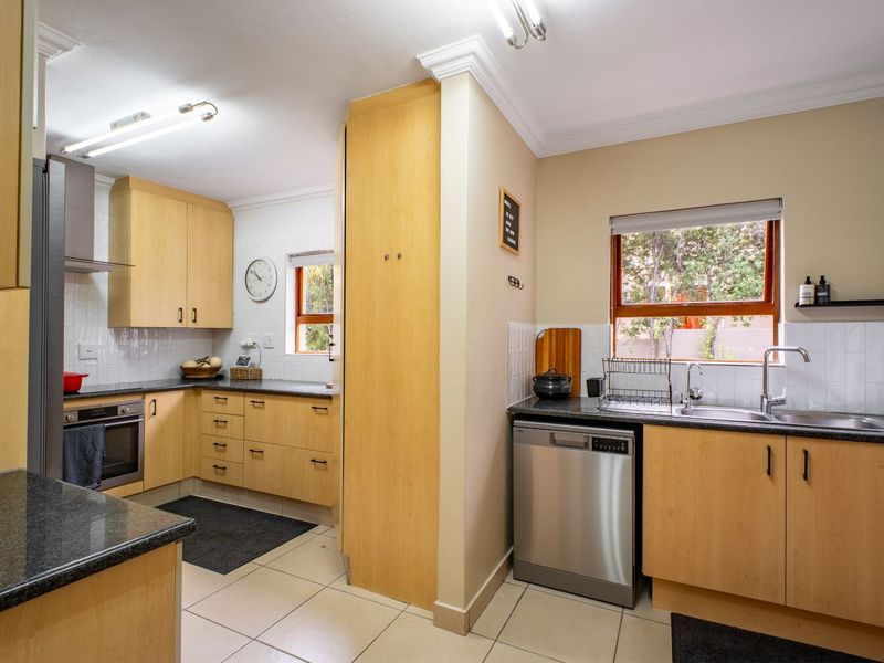 House For Sale in Broadacres - Photo 10