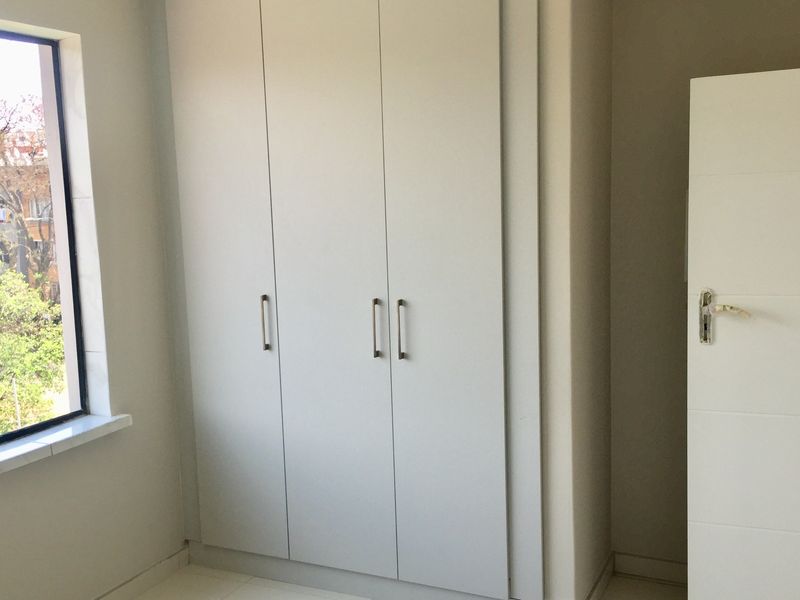 House For Sale in Bellevue - Photo 7