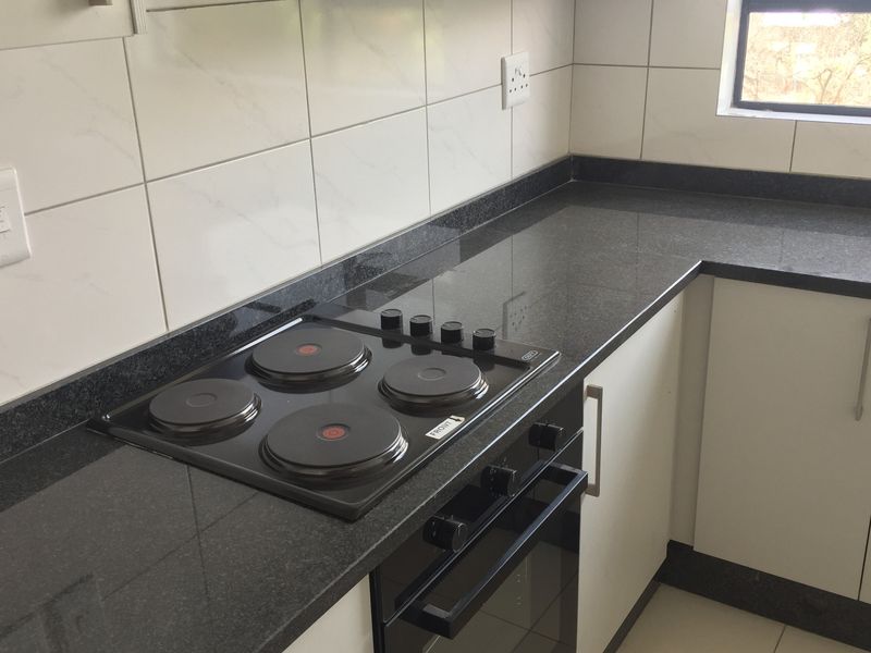 House For Sale in Bellevue - Photo 9