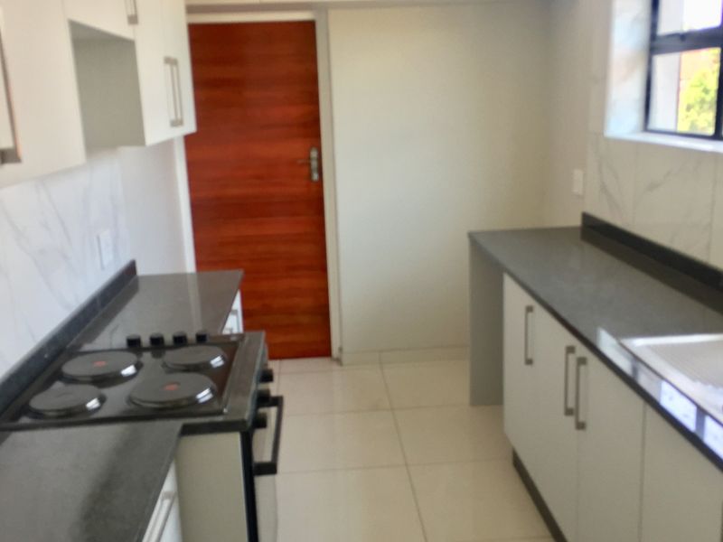 House For Sale in Bellevue - Photo 5