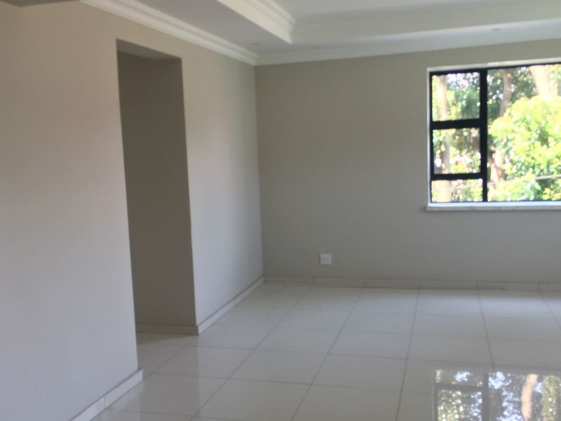 House For Sale in Bellevue - Photo 4