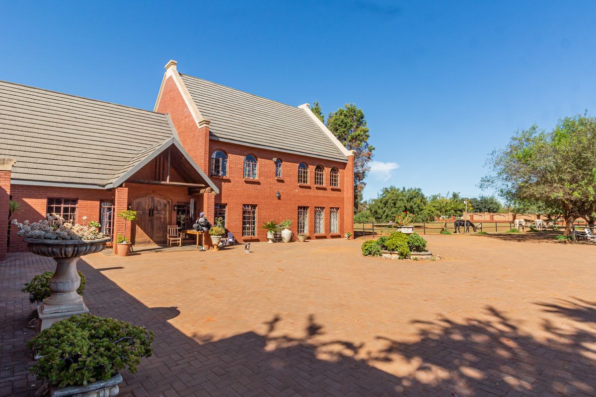 House For Sale in Rietvlei View Country Estates - Photo 2