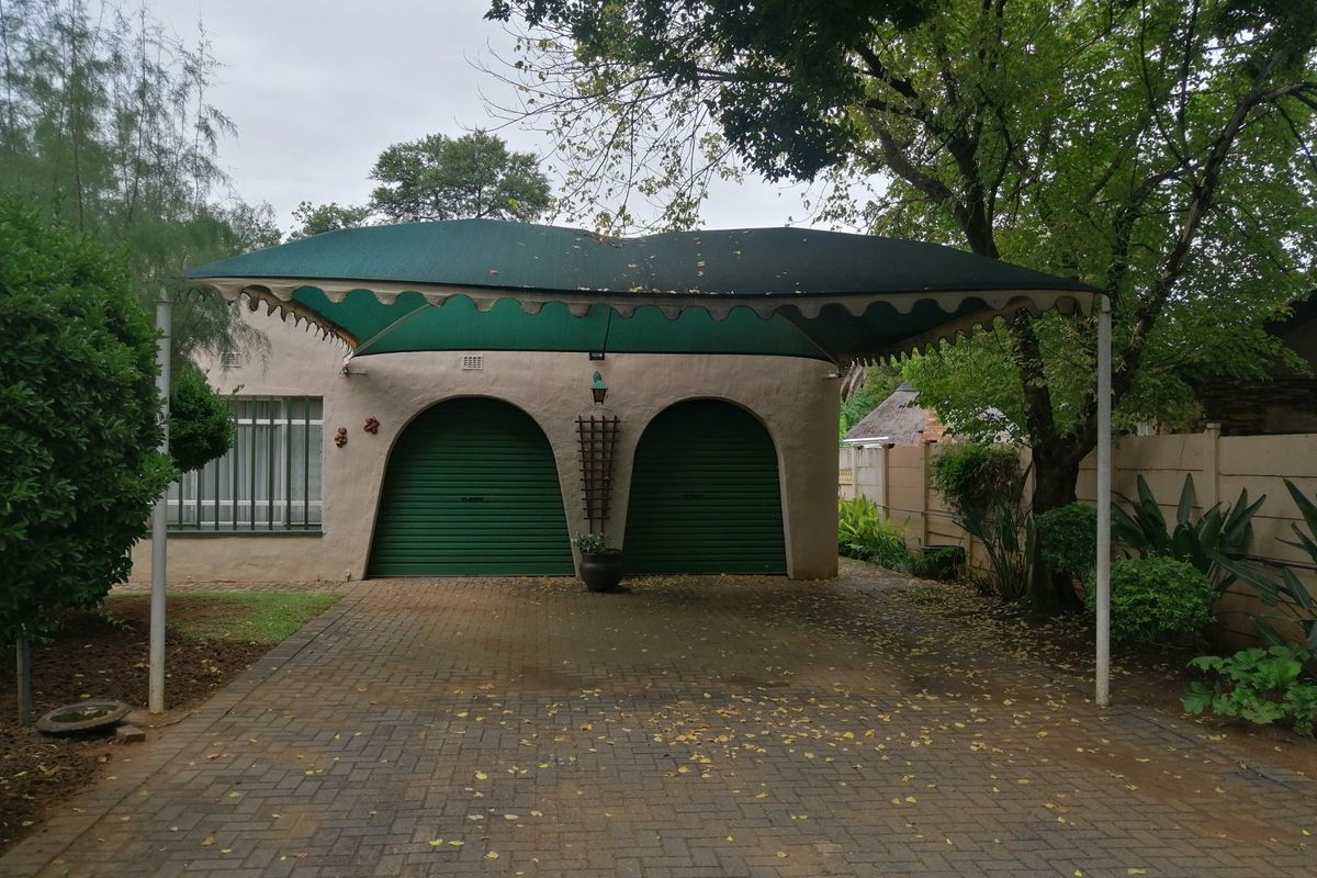 House For Sale in Lourenspark - Photo 2