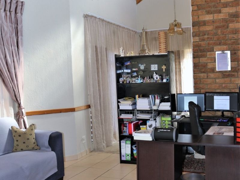 House For Sale in Tedderfield AH - Photo 5