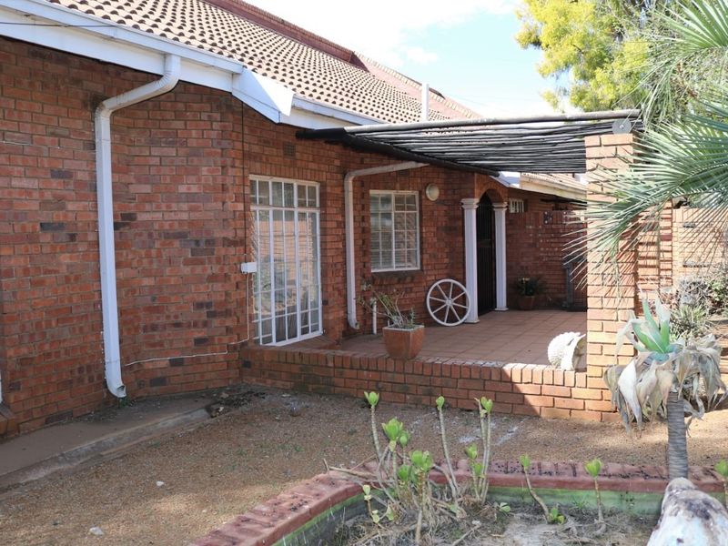 House For Sale in Tedderfield AH - Photo 3