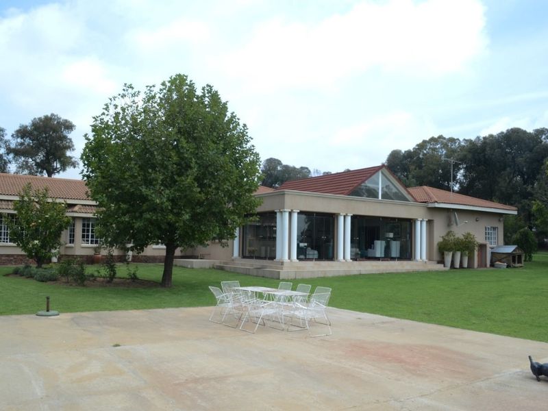 House For Sale in Golf View - Photo 7