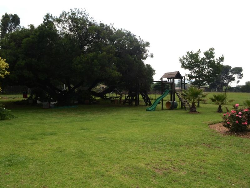 House For Sale in Golf View - Photo 6