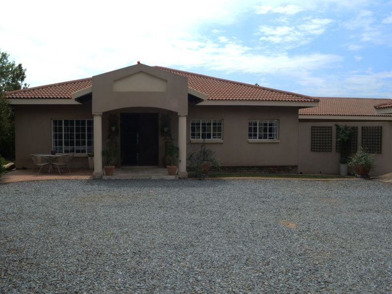 House For Sale in Golf View - Photo 4