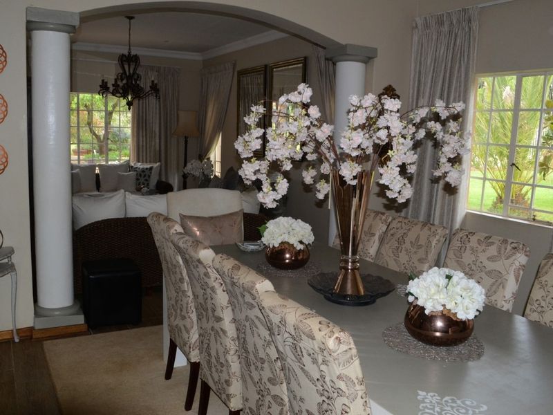 House For Sale in Golf View - Photo 5