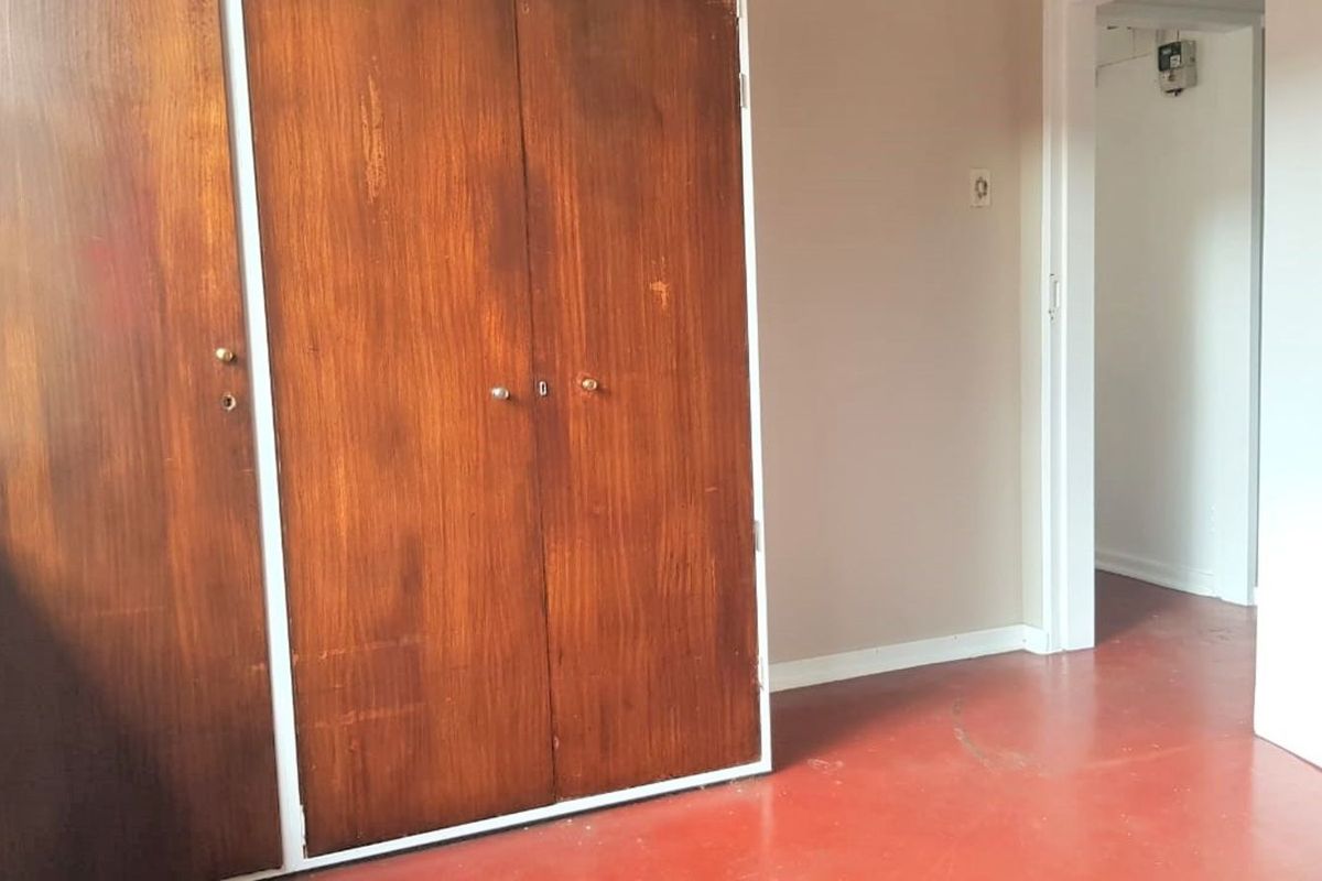 Apartment For Sale in Jeppestown - Photo 2