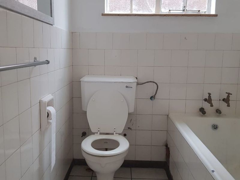 Apartment For Sale in Jeppestown - Photo 4