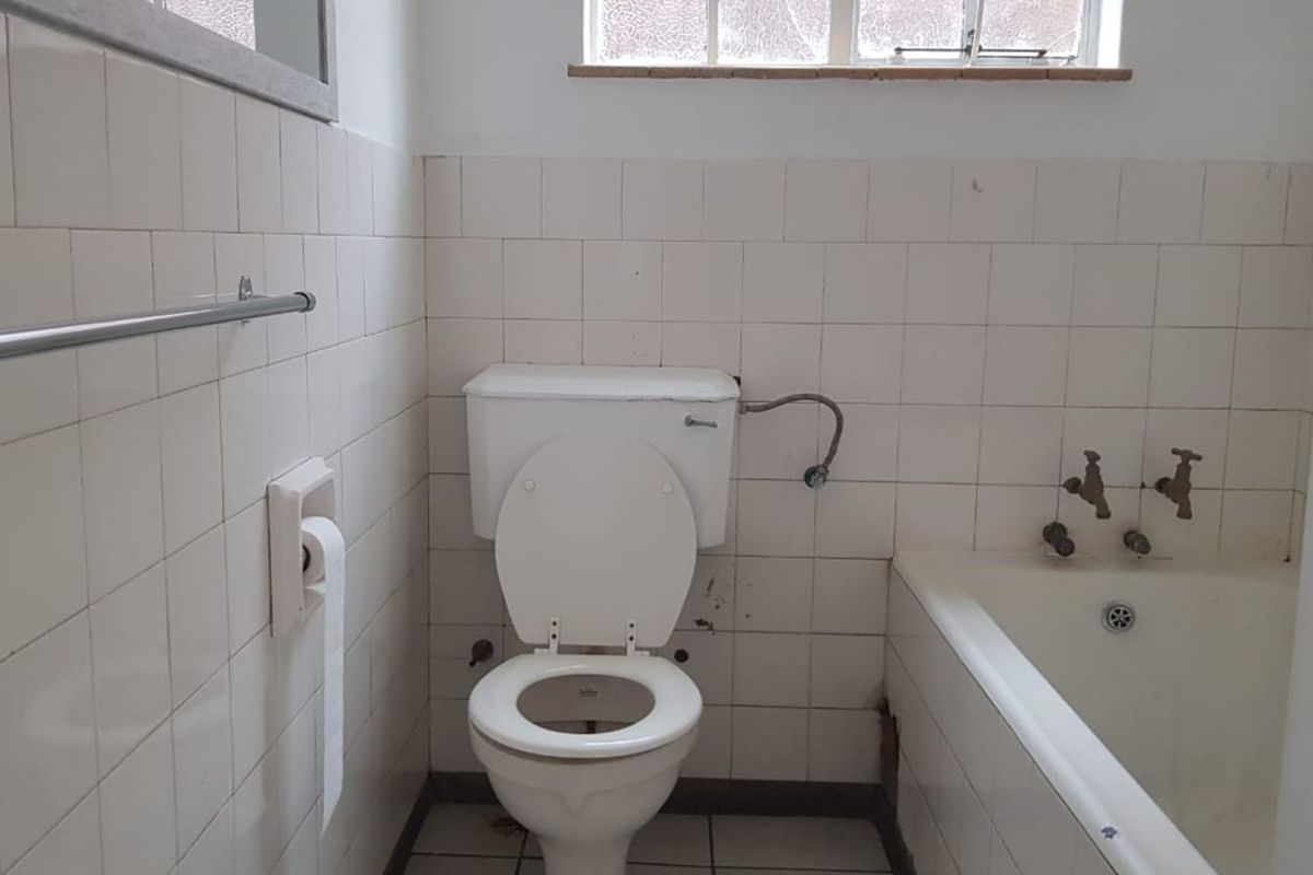 Apartment For Sale in Jeppestown - Photo 4