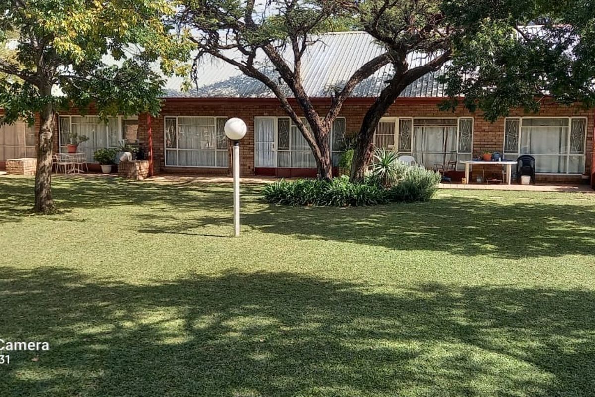 Apartment For Sale in Jan Kempdorp Central - Photo 2