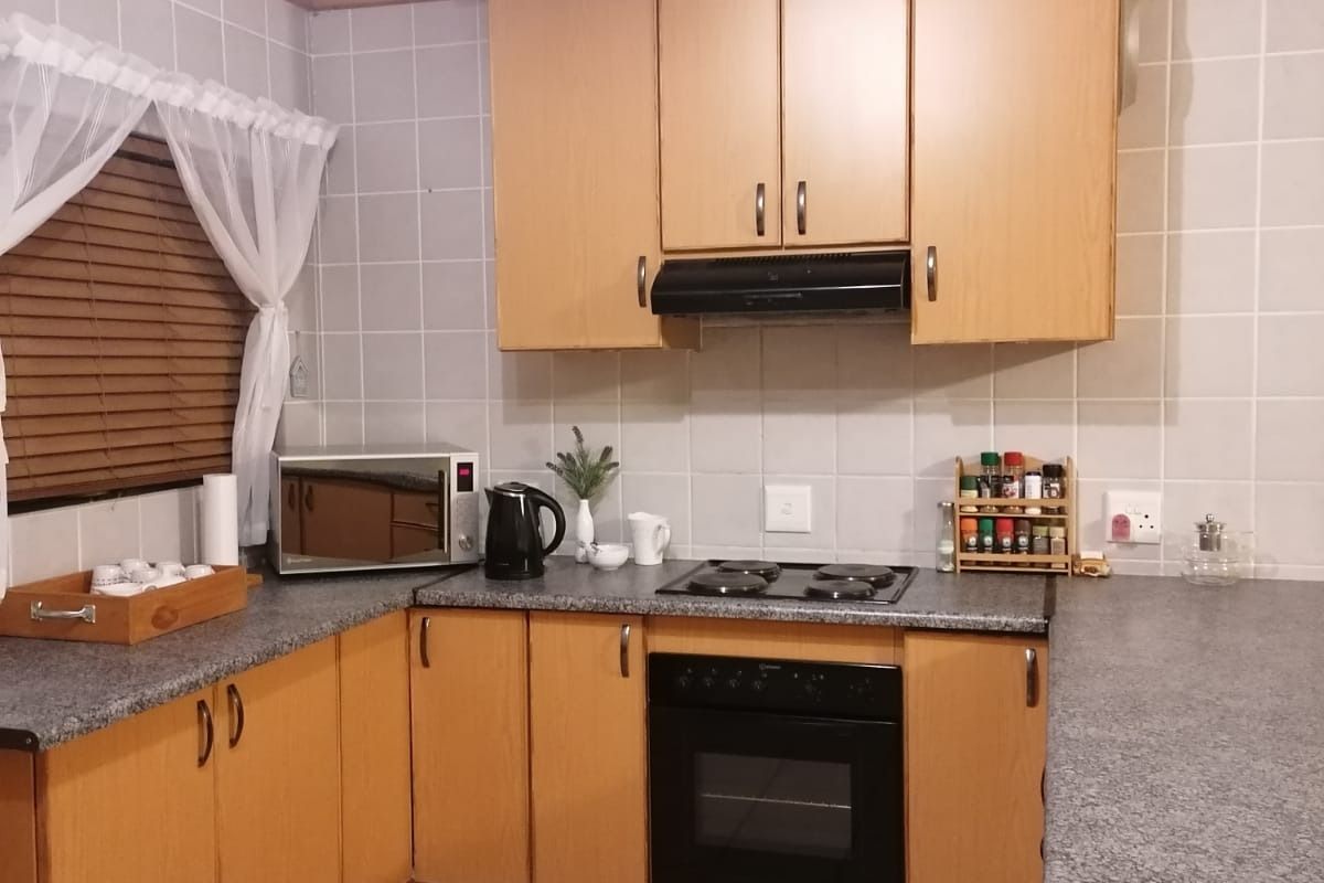 Townhouse For Sale in Wilkoppies - Photo 5