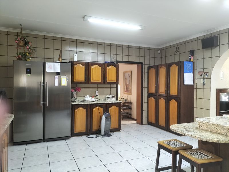 House For Sale in Vaal Park - Photo 4