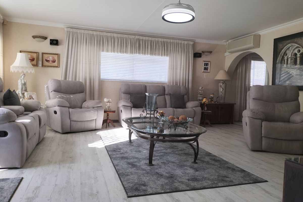 House For Sale in Vaal Park - Photo 2