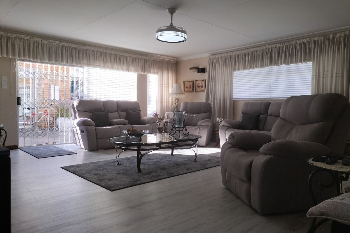 House For Sale in Vaal Park - Photo 3