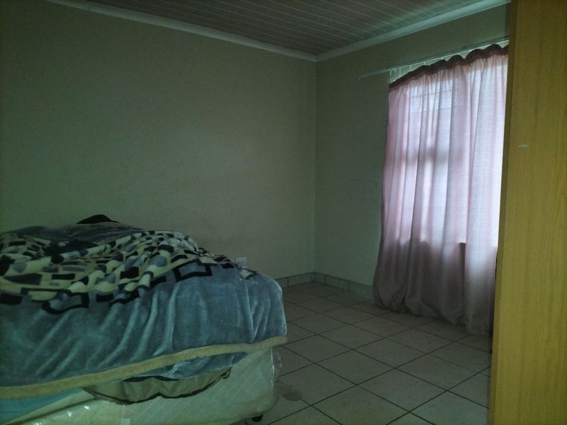 Townhouse For Sale in Wilkoppies - Photo 8