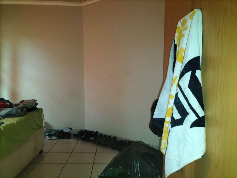 Townhouse For Sale in Wilkoppies - Photo 9