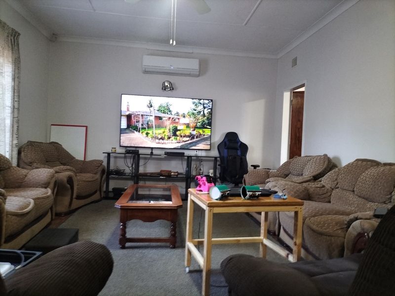 House For Sale in Vaal Park - Photo 3