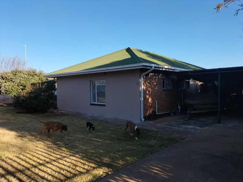 House For Sale in Vaal Park - Photo 2