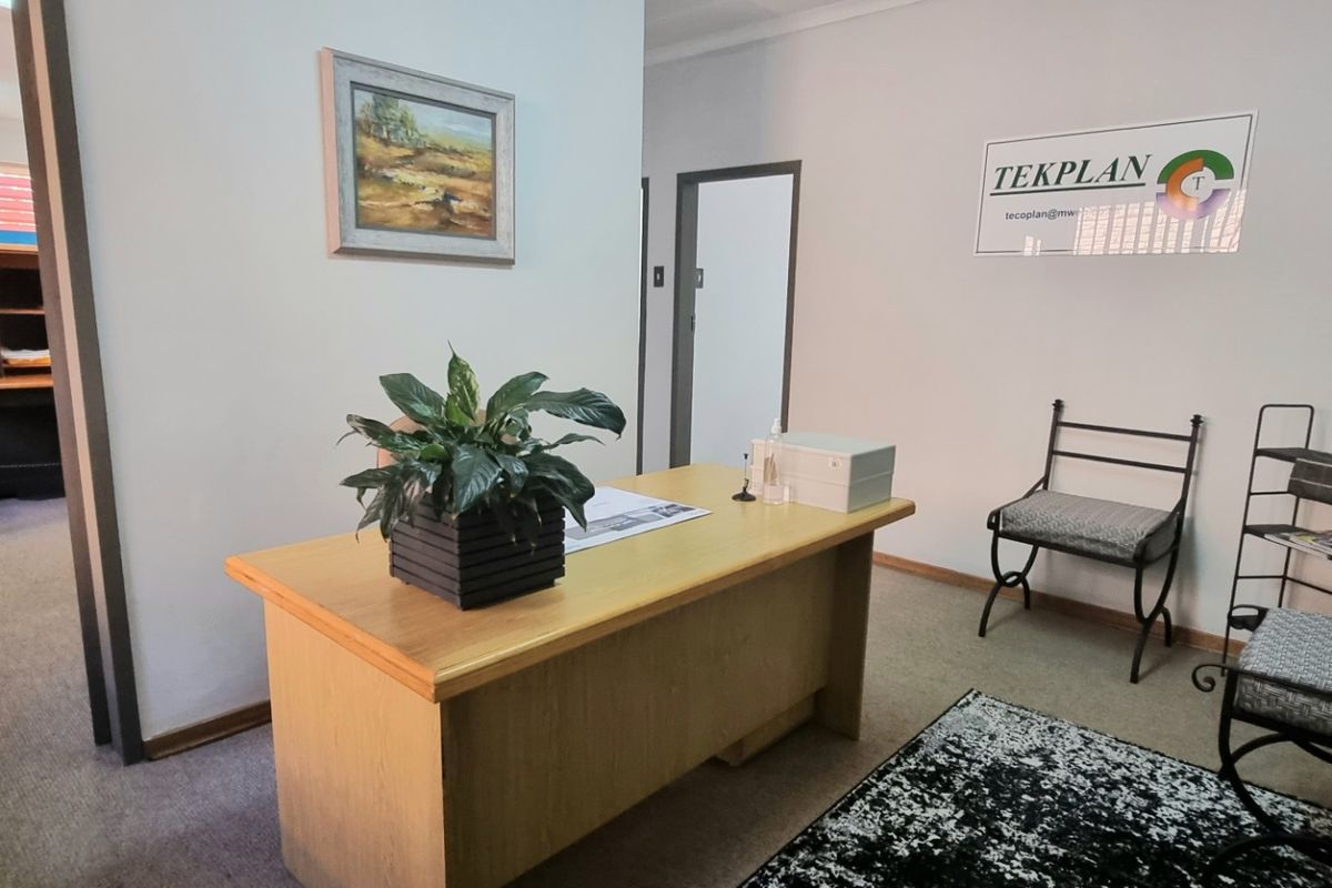 Office For Sale in Potchefstroom Central - Photo 2