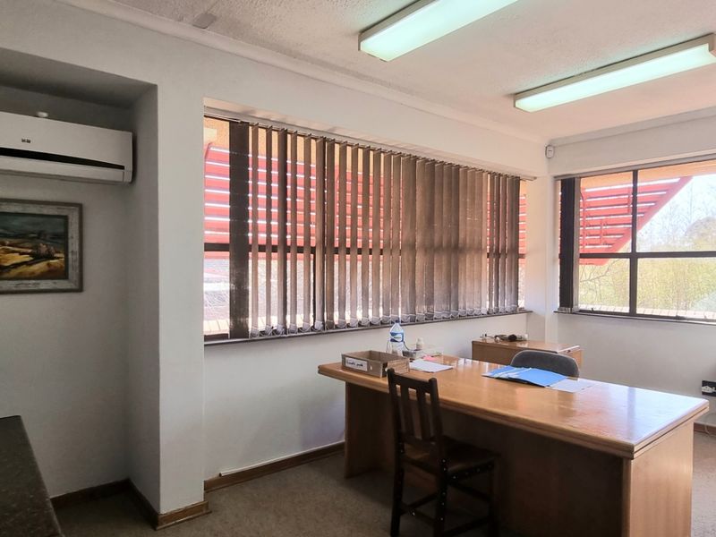 Office For Sale in Potchefstroom Central - Photo 4