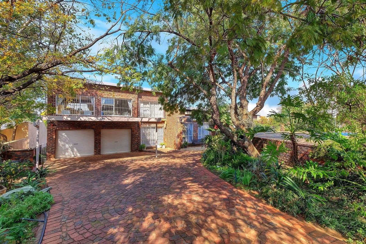 House For Sale in Mulbarton - Photo 2