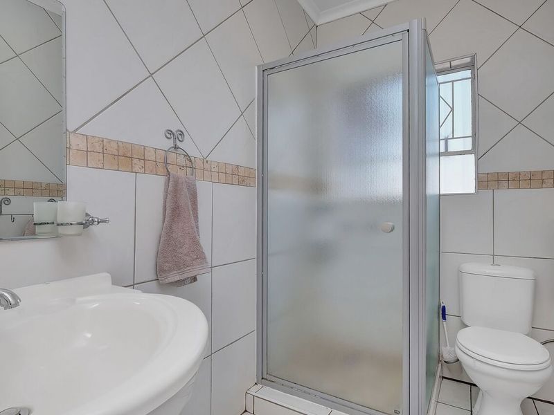 House For Sale in Mulbarton - Photo 6