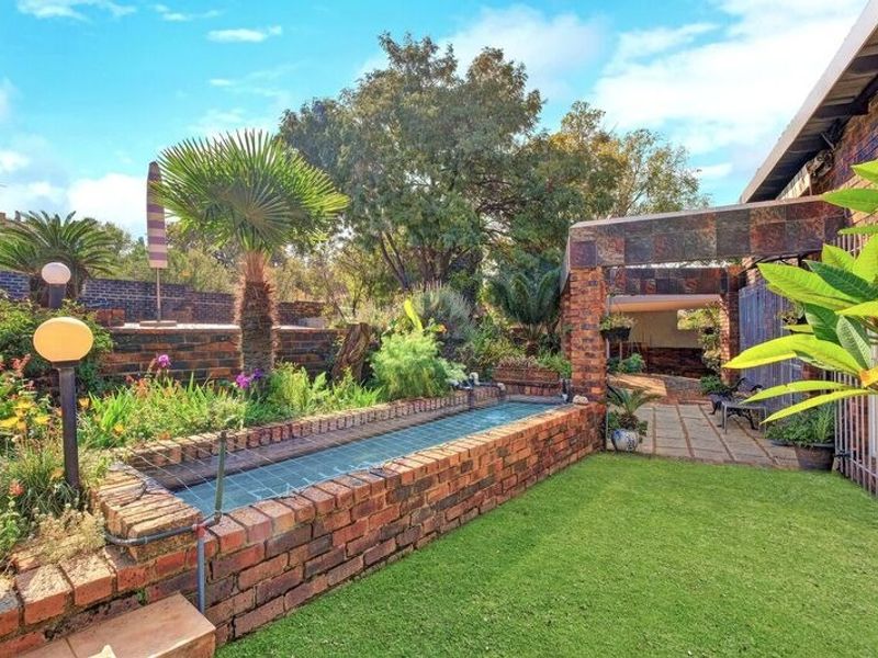 House For Sale in Mulbarton - Photo 3