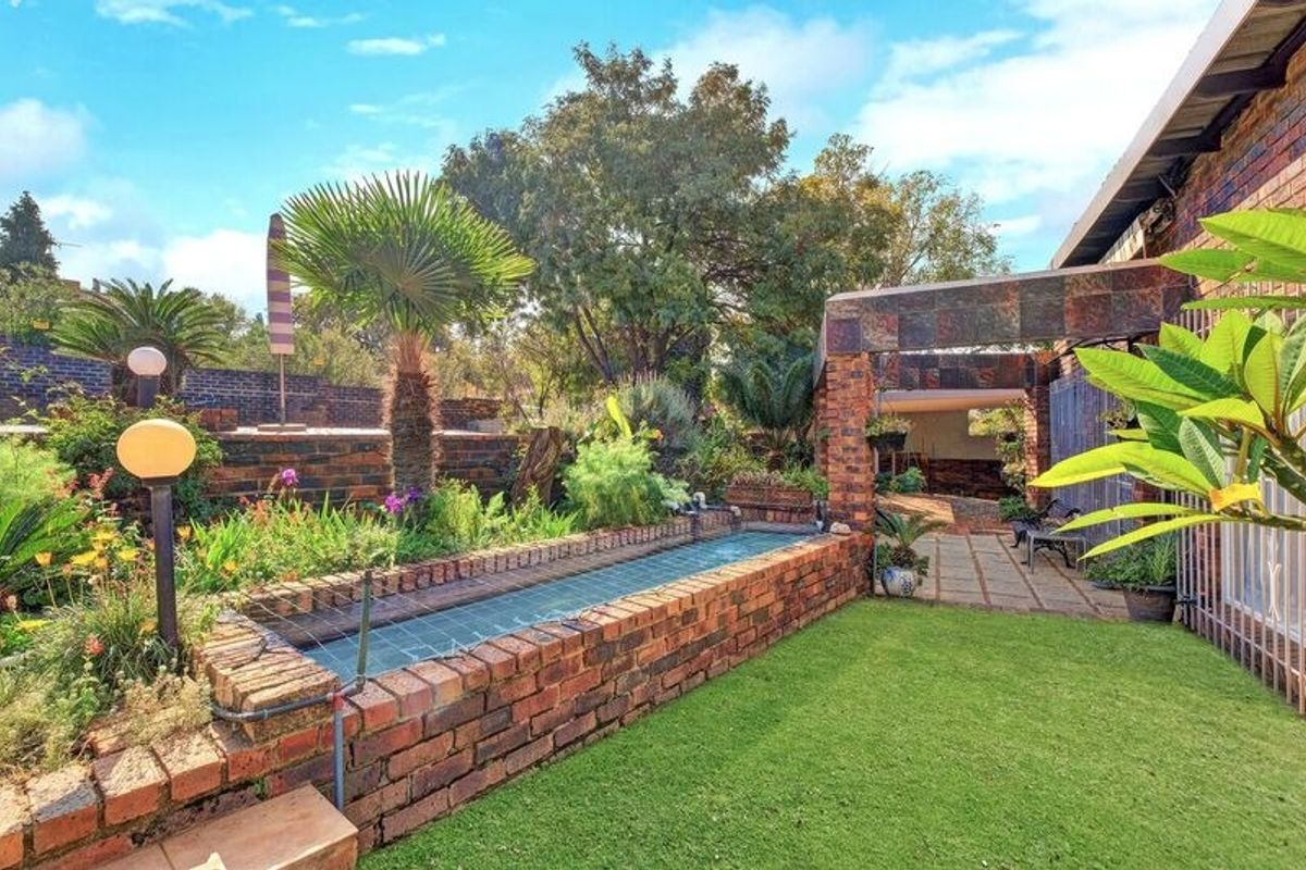 House For Sale in Mulbarton - Photo 3