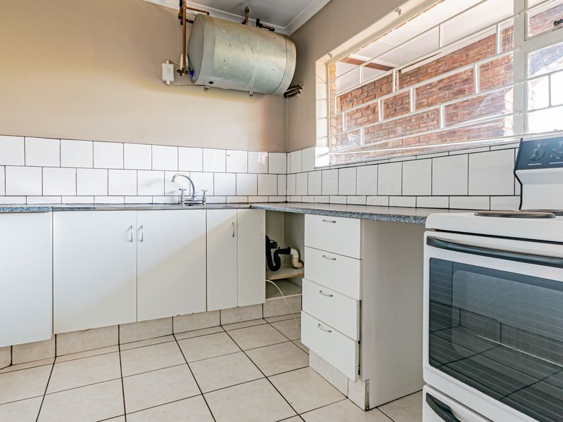 Apartment To Rent in Cresta - Photo 6